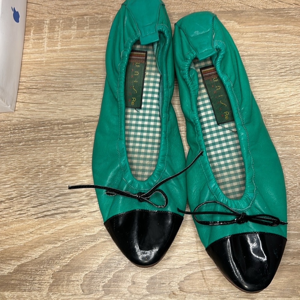 Unisa Green Leather Ballerinas 9